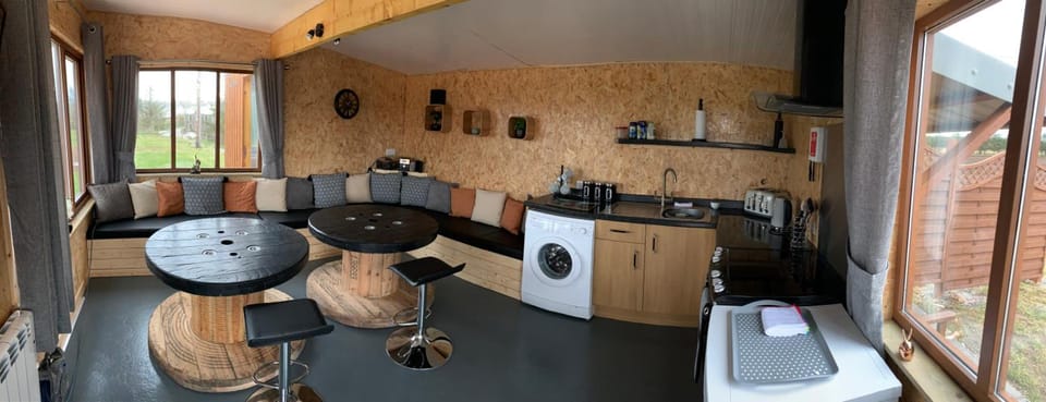 AC/DC Glamping Lodge in Scotland