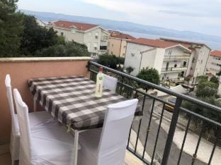 Apartmani Villa Borzic - One Bedroom Apartment with Terarce and Sea View Hotel in Split-Dalmatia County