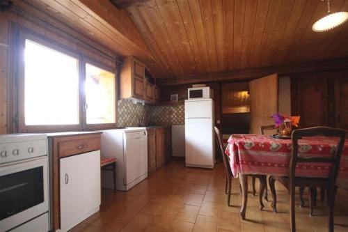Chalet Les Triolets Hotel in Montriond