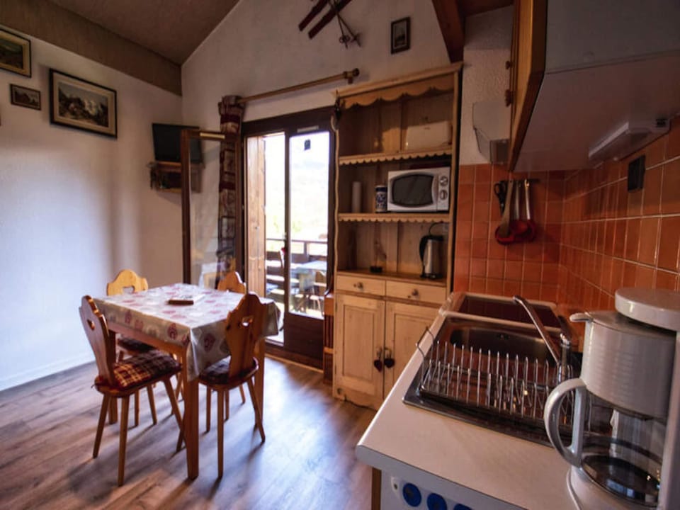 Chateau Du Praz Building A one Apartment in Morillon