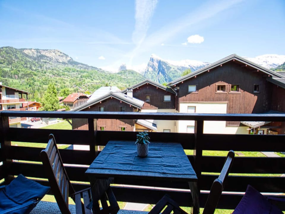 Chateau Du Praz Building A one Apartment in Morillon