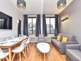 Authentic apartment - 2BR8P - near Opera Garnier Hotel in Paris