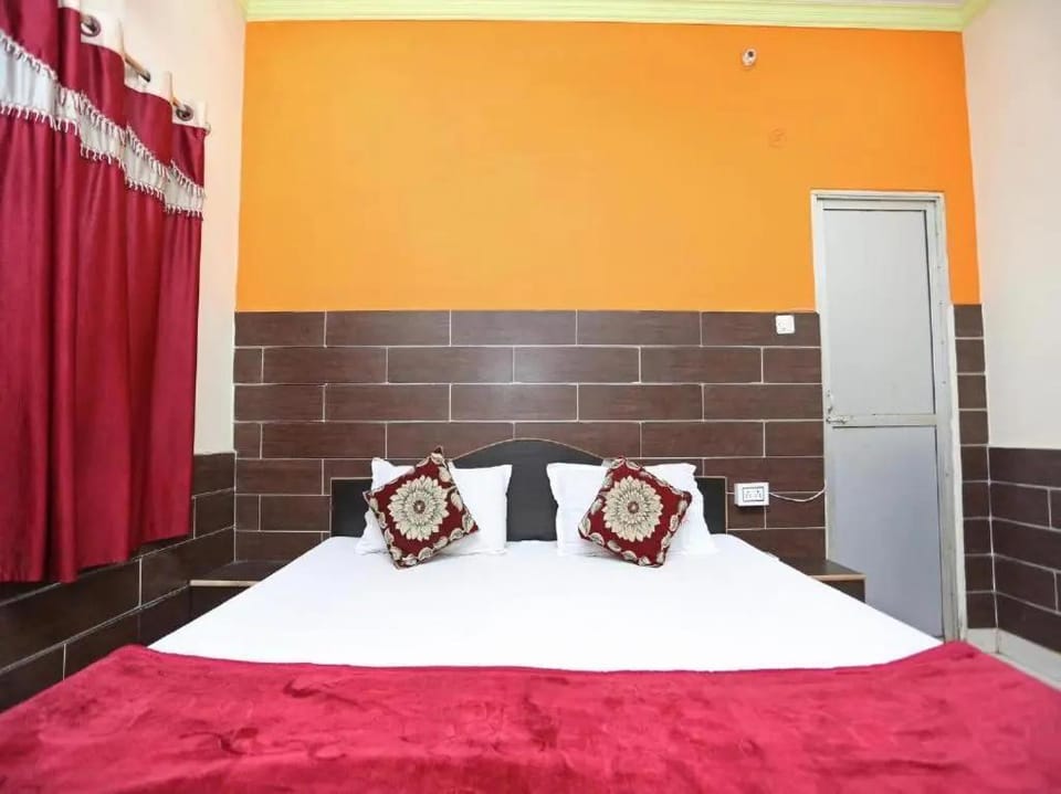 New Ashiyana Palace  Hotel in Varanasi
