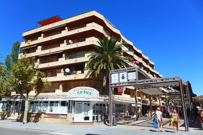 Edificio Azahar Hotel in Salou