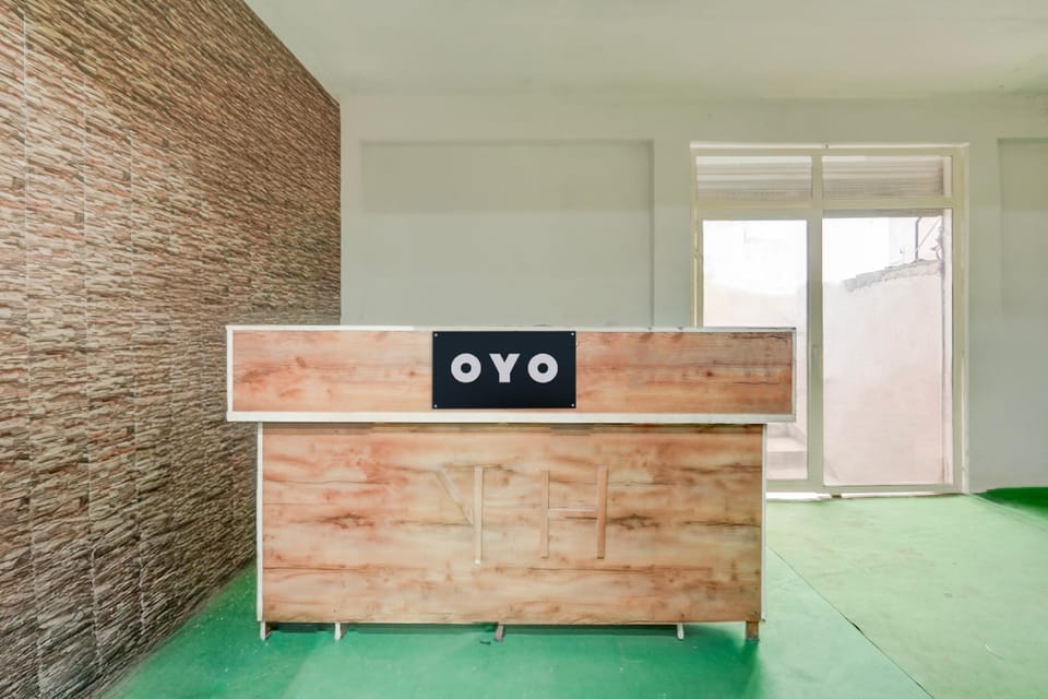 Hotel O Kv Building Hotel in Lucknow