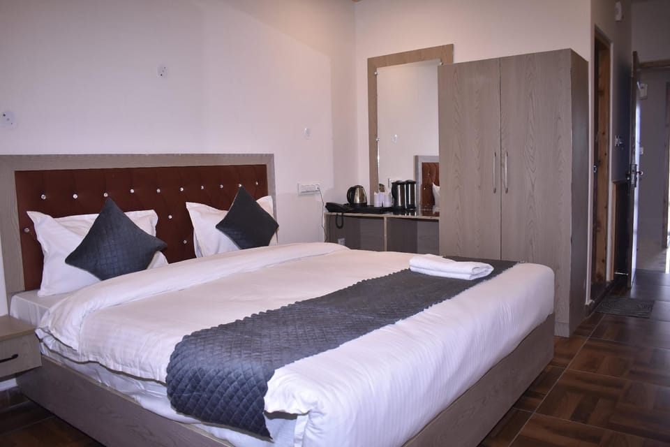 Hotel Night Inn Paradise  Hotel in Himachal Pradesh
