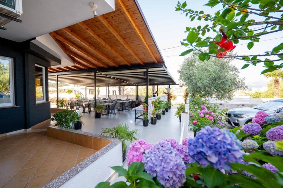 Sunshine Hotel Hotel in Ksamil