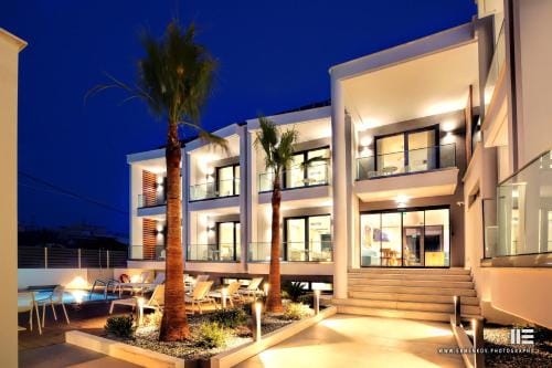 Senso Suites Hotel in Nea Peramos