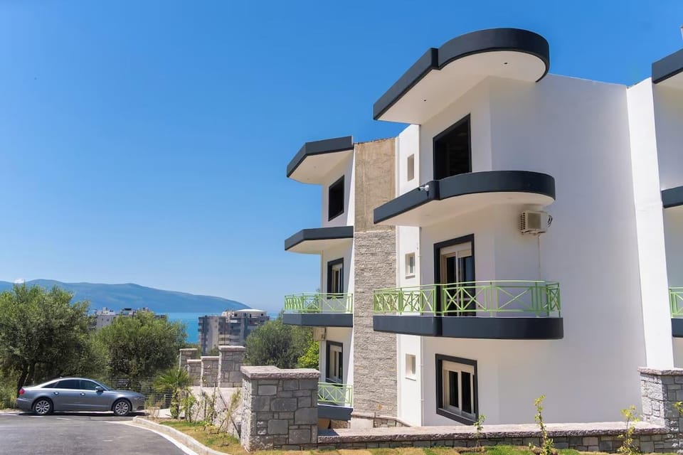 Olivet Hotel Hotel in Vlorë