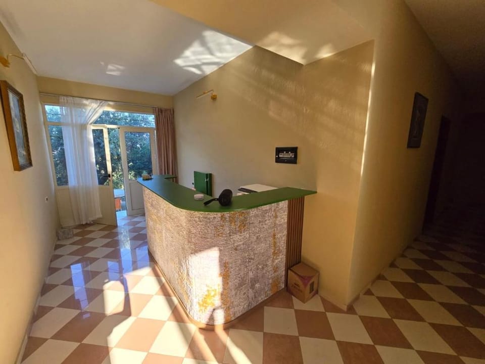 Olivet Hotel Hotel in Vlorë