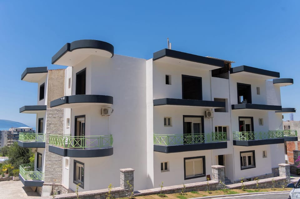 Olivet Hotel Hotel in Vlorë