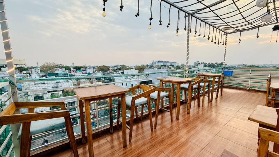 Kreston Heights Hotel Scheme 114 Hotel in India
