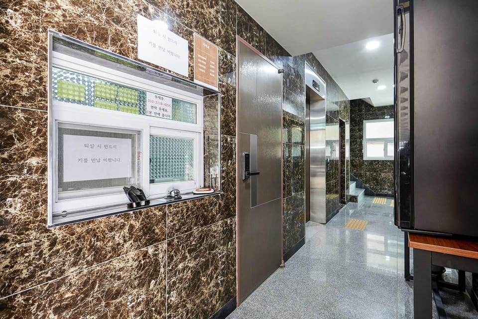 Hwaseong JangAn Motel  Motel in Pyeongtaek-si