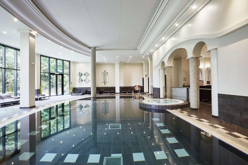 Hotel & Spa Le Pavillon                                                          Hotel in Auvergne-Rhône-Alpes