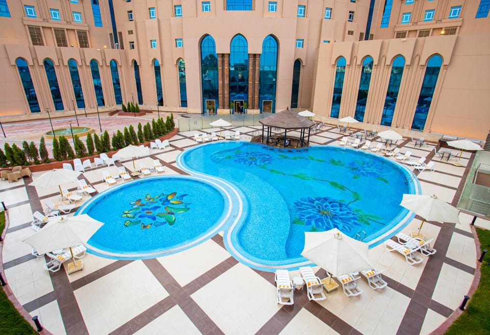 Swimming pool