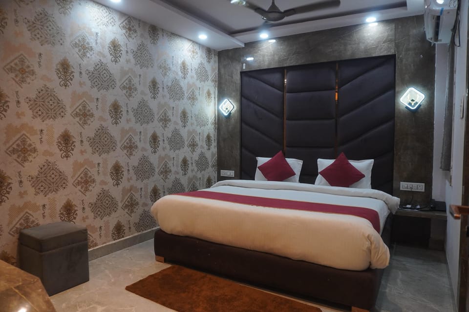 Hotel Dinesh & Restaurant  Hotel in Uttar Pradesh