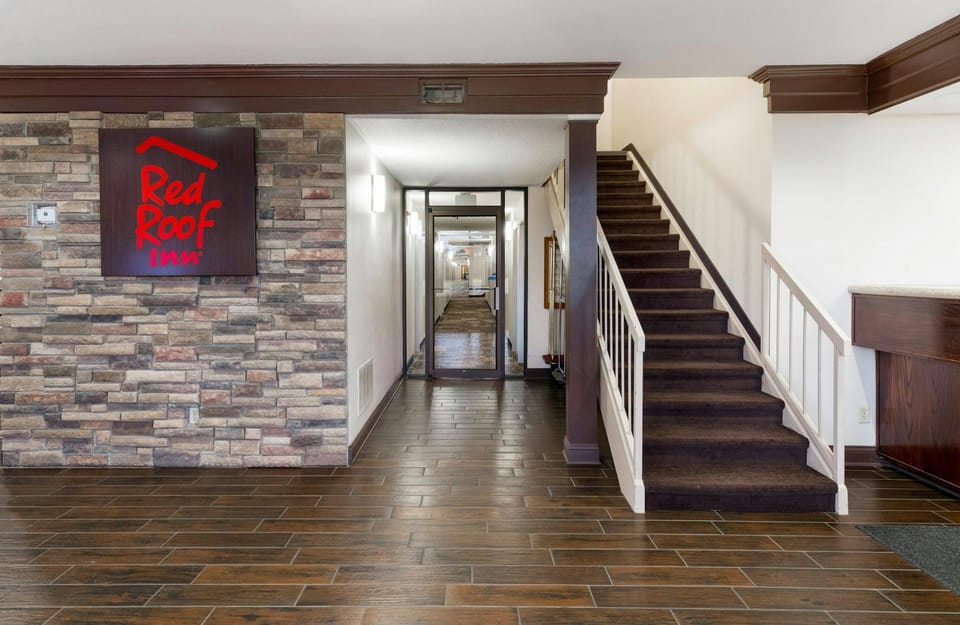 Red Roof Inn Fort Wayne Hotel in Fort Wayne
