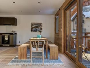 Contemporary Family Apartment, Les Praz Hotel in Chamonix