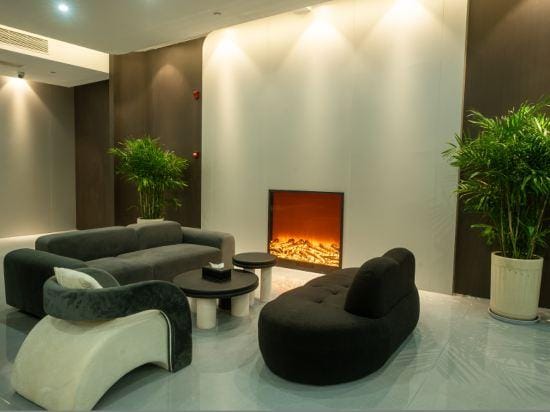 Letu Hotel (Hengdian World Studios Ming and Qing Palace Garden) Hotel in Zhejiang