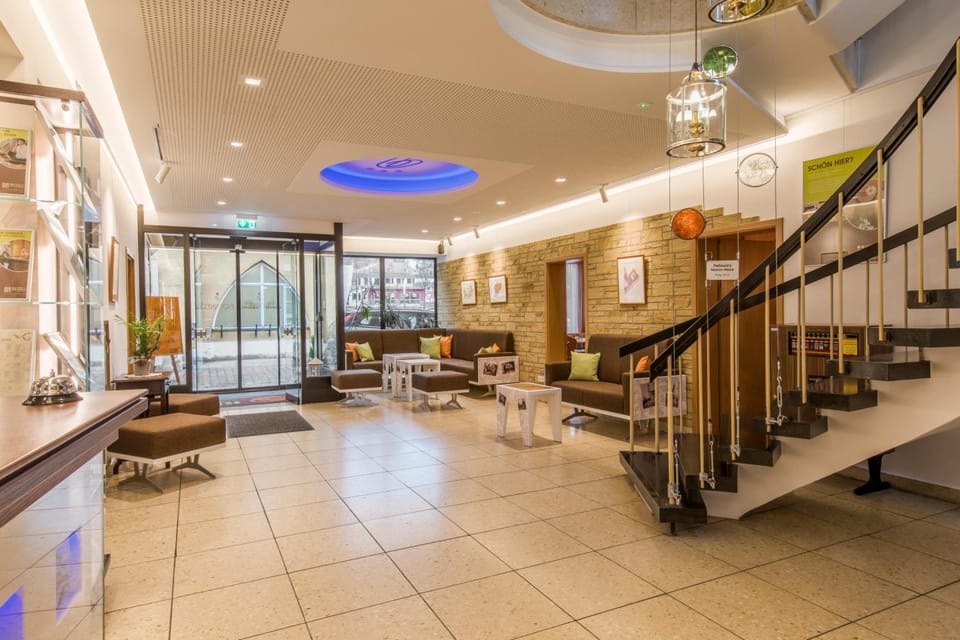 Shared lounge/TV area