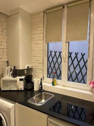 Petit Studio au c  ur du 7eme arrondissement Hotel in Paris