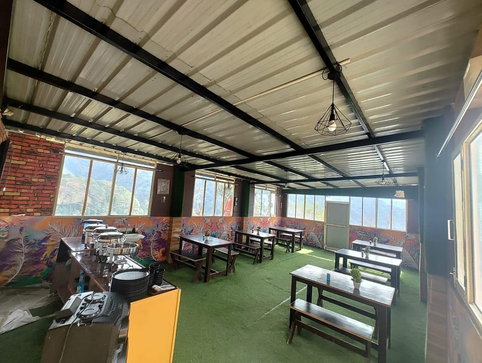 Anany Resort Hotel in Uttarakhand