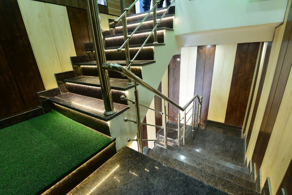 Hotel crystal  Hotel in Uttar Pradesh