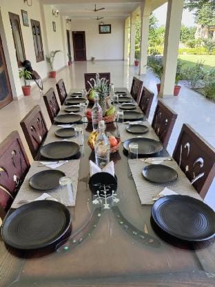 Black Bear Farmhouse with 5 Bedroom swimming pool  Hotel in Jaipur