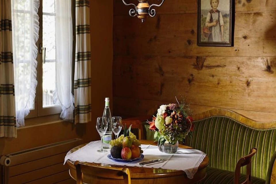 Baeren Hotel, The Bear Inn Inn in Canton of Bern (Region)