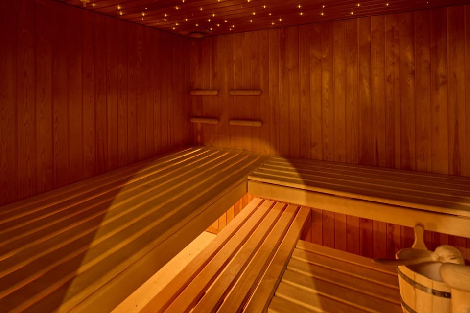 Baeren Hotel, The Bear Inn Inn in Canton of Bern (Region)