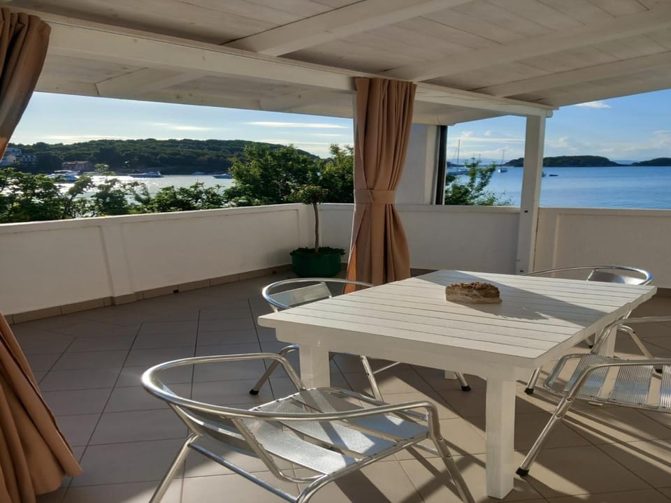Guest House Green Corner Supetarska Draga Hotel in Supetarska Draga