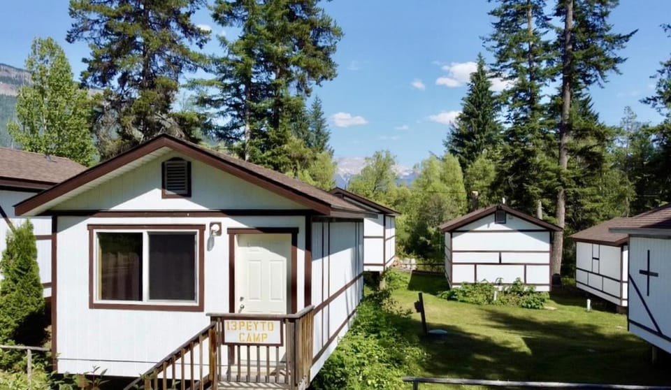 Mountain View Cabins Lodge in Columbia-Shuswap A