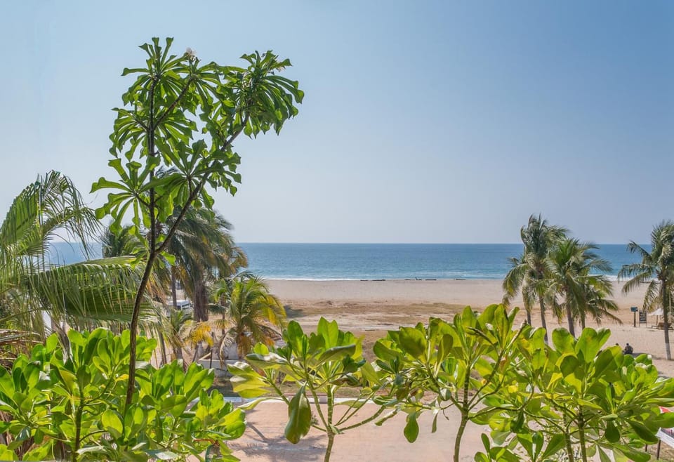 Pacifico Surf Hotel in Brisas de Zicatela