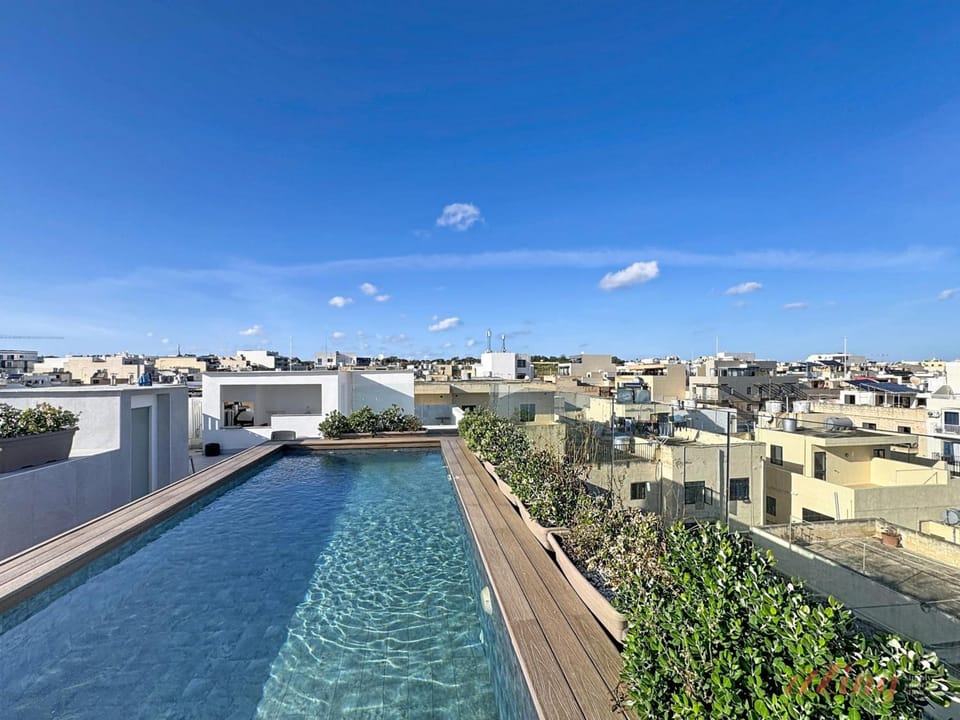 South 32 Hotel by Zzzing Hotel in Malta