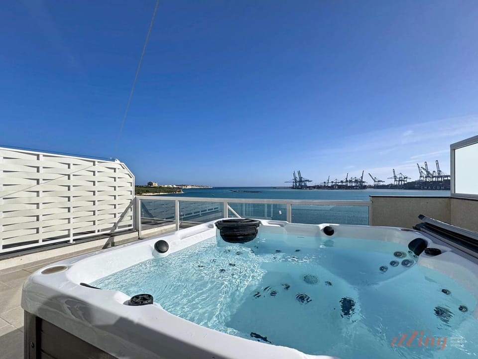 South 32 Hotel by Zzzing Hotel in Malta