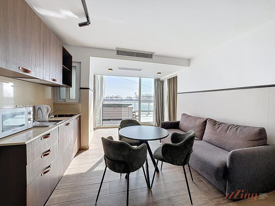 South 32 Hotel by Zzzing Hotel in Malta