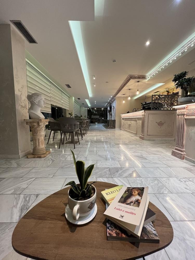 CLASS Hotel Hotel in Ksamil