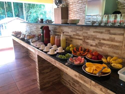 Pousada Beija Flor-Lumiar - Piscinas e Cafe Inn in State of Rio de Janeiro