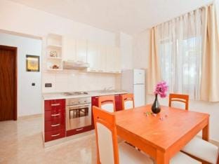 Apartments Relax Brela - Two Bedroom Apartment Hotel in Brela