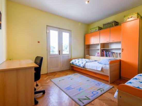 The Apartments Consists of Two Bedrooms, a Bathroom, a Kitchen and a Living Room Hotel in Zadar