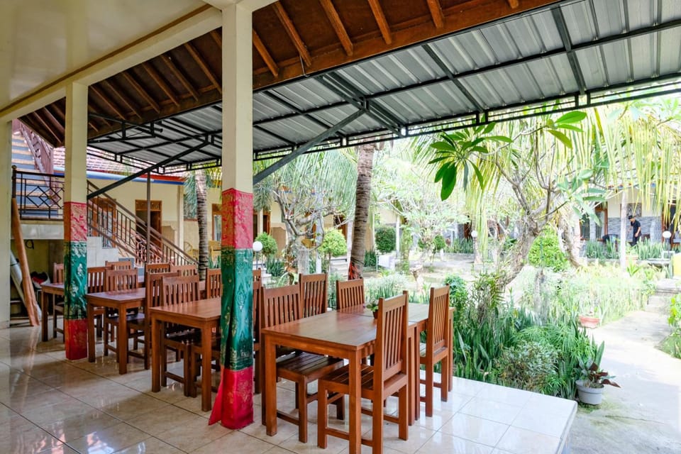 RedDoorz Plus @ Singaraja Hotel in Buleleng