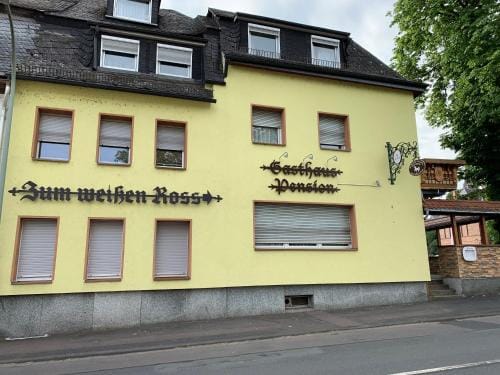 zum weißen Ross Hotel in Limburg