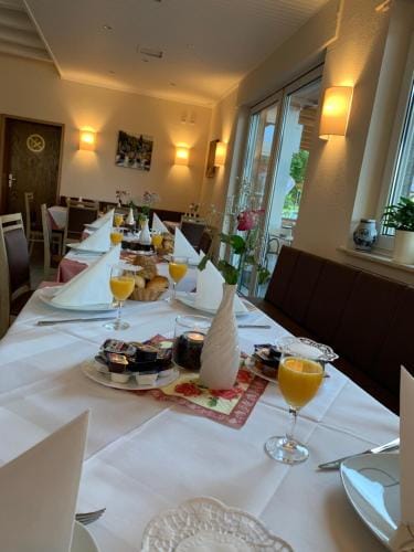 zum weißen Ross Hotel in Limburg