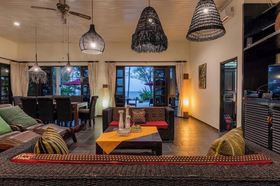 Villa Burung Hotel in Bali