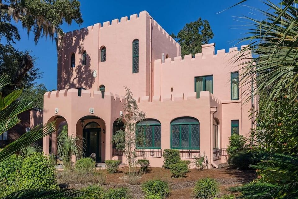 Pillars Castle Hotel in Vilano Beach