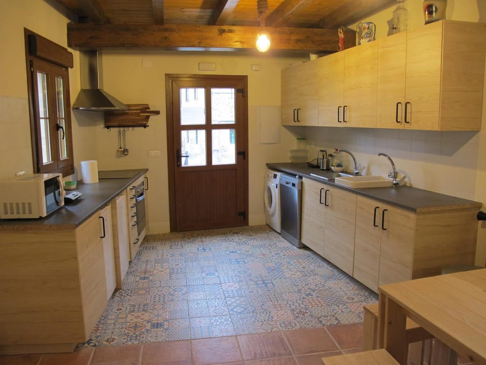 Albergue Usandi Auto Check-in Hostel in Basque Country