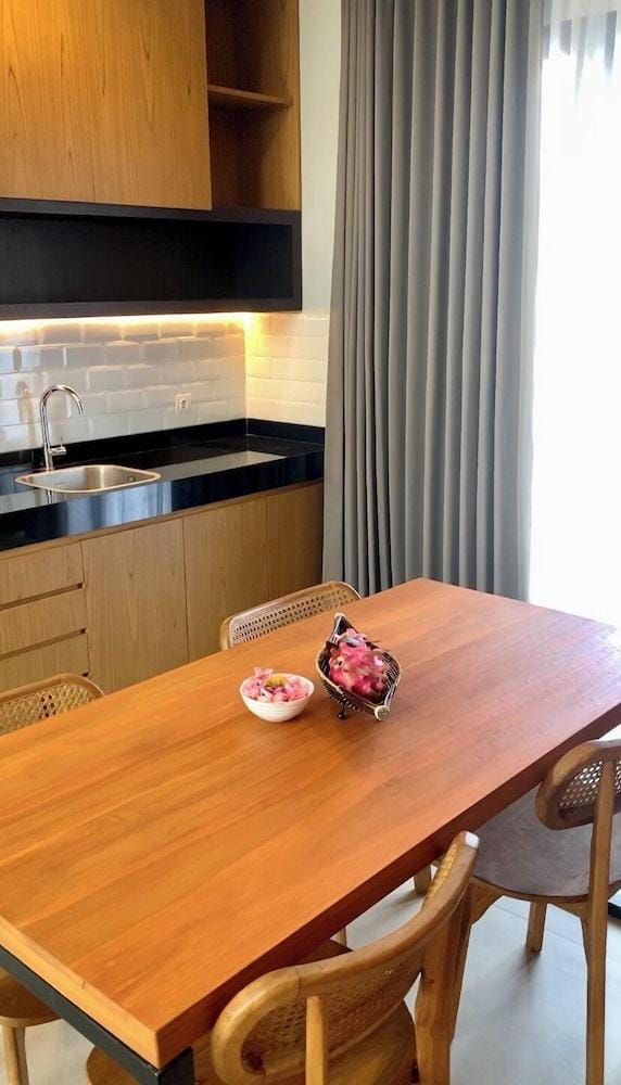 Blackwood Villa Hotel in Kediri