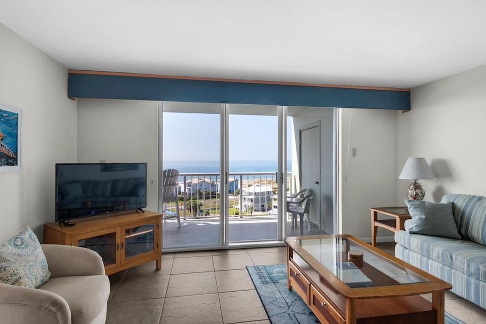Tristan Towers Unit 8C Hotel in Pensacola Beach