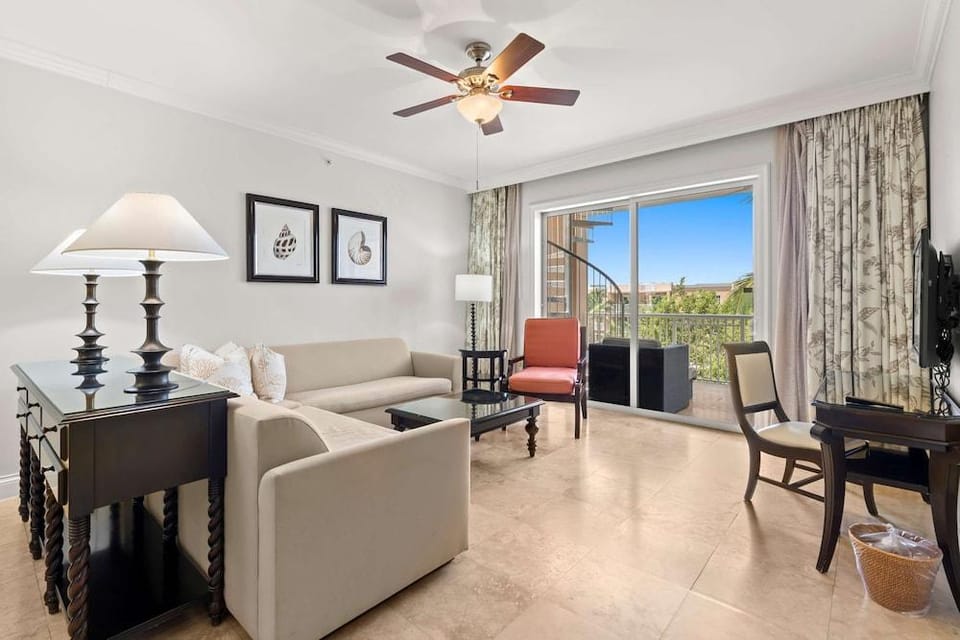 Resort View 1BR Suite Hotel in Stock Island