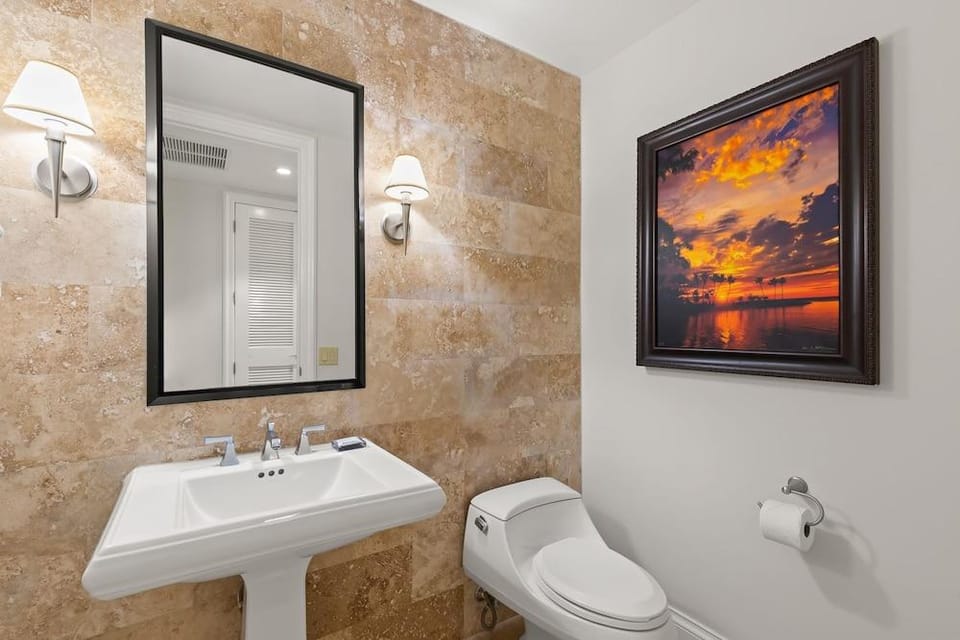 Island View 1BR Residence With Balcony Hotel in Stock Island